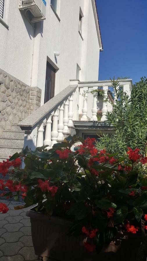 Apartments Dario Крк Экстерьер фото